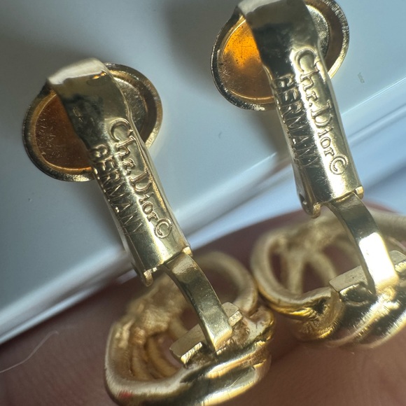 π Dior Vintage Clip on Earrings with Dior drawstring bag π - Picture 4 of 7